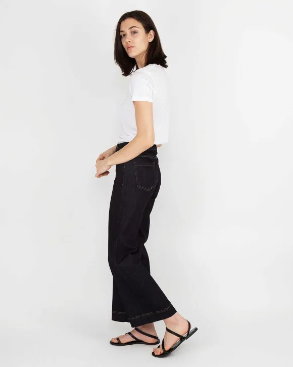 Short-Sleeved Relaxed Tee^Ann Mashburn Store